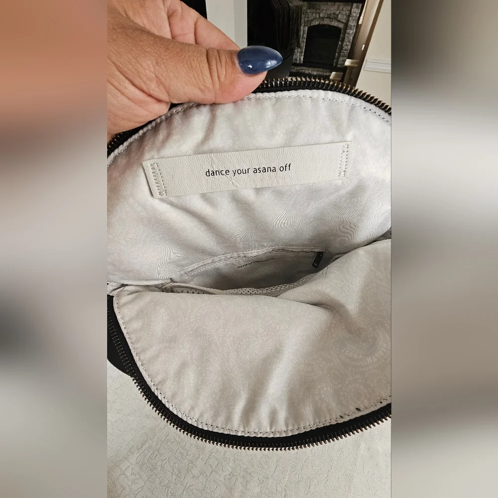 Lululemon All Night Festival Bag Micro 2L